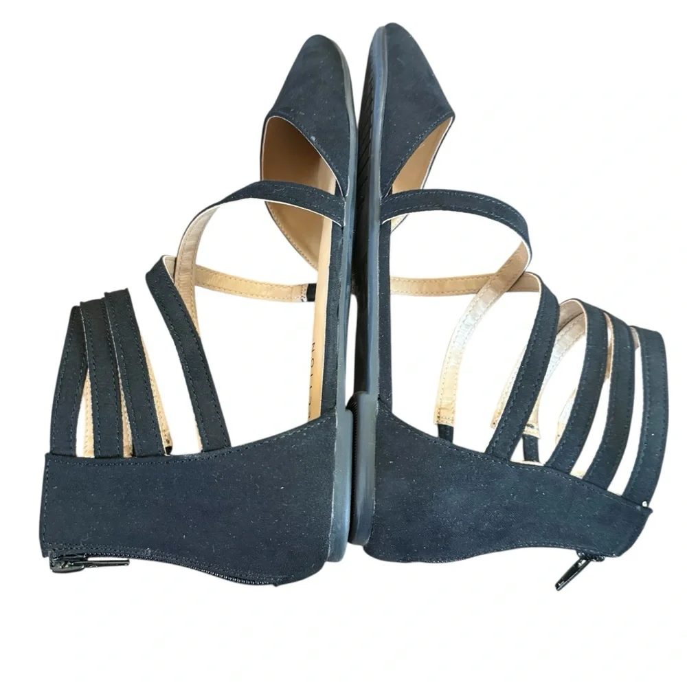 Journee Collection Marlee Black Flat Size 8.5